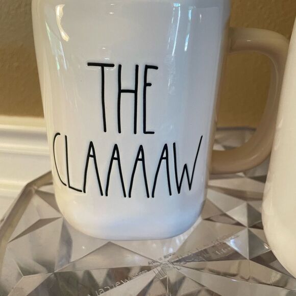 Rae Dunn Pixar Buzz Lightyear and Alien The Claw Coffee Mugs set of 2! - Picture 5 of 12